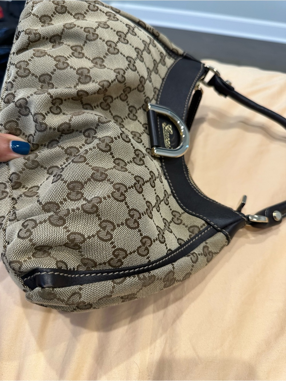 Gucci Beige Abbey D Ring Canvas with Dark Brown Trim. Excellent Condition - Picture 7 of 13